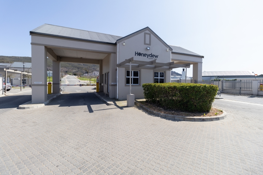 2 Bedroom Property for Sale in Honeydew Country Estate Western Cape